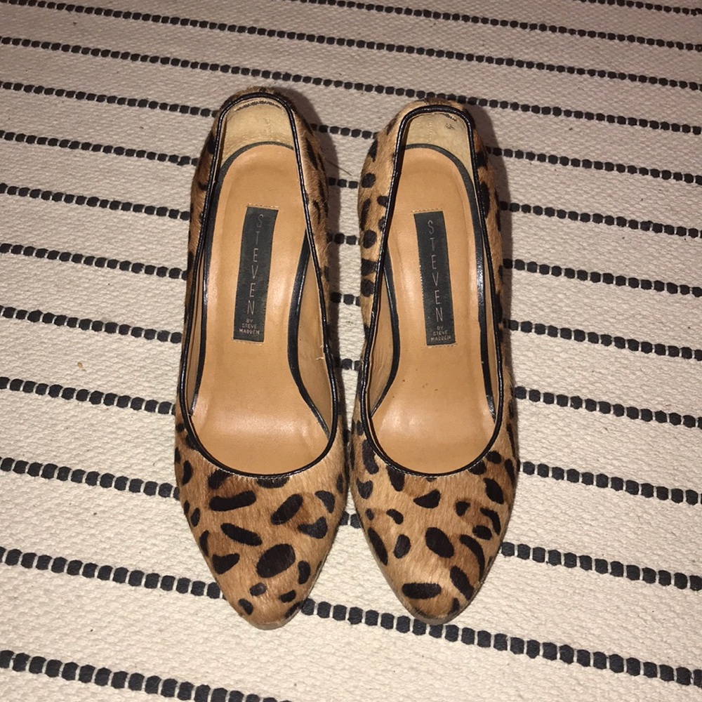 Calf hair leopard heels